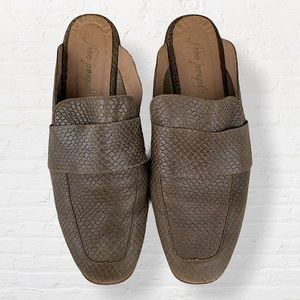 Free People • At Ease Leather Mule